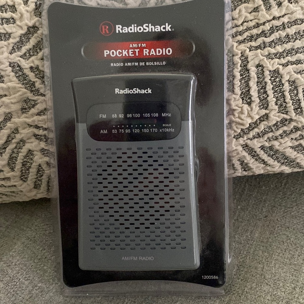 Radio Shack pocket radio New in box